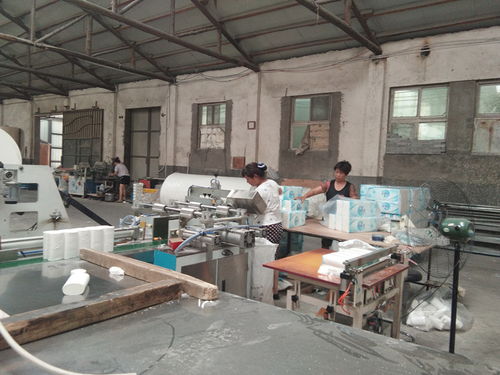 选购卫生纸生产设备办卫生纸加工厂能挣钱吗