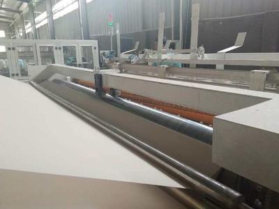 小型卫生纸加工设备一套需要几个人操作